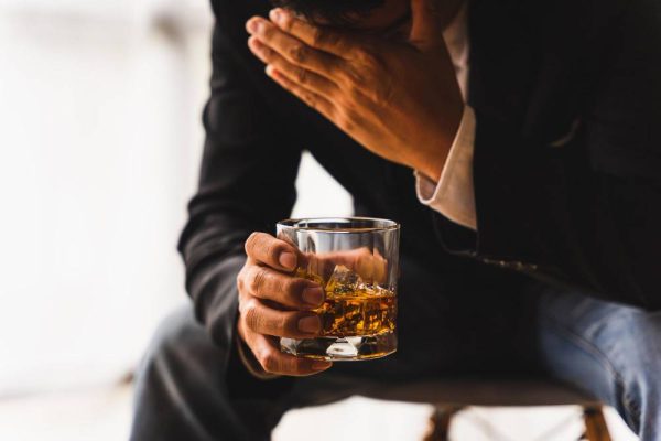 Ból mięśni po alkoholu: Zapobieganie i leczenie
